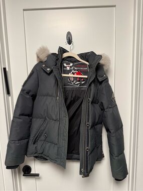 Moose Knuckles Kids Black Puffer Coat with Faux-Fur Hood